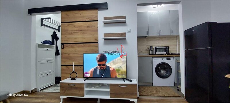 Valeriu Braniste, de inchiriat garsoniera ultracentrala, 20 mp, curte proprie.